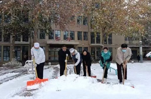 以雪为令 闻雪而动 | 世纪物业清雪行动保障业主出入平安