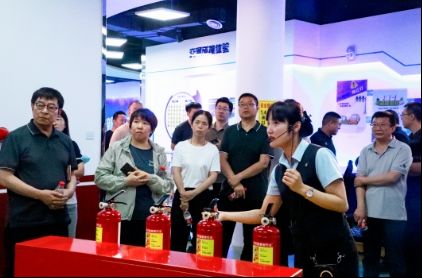 河北旅投集团干部员工走进省应急科普体验馆